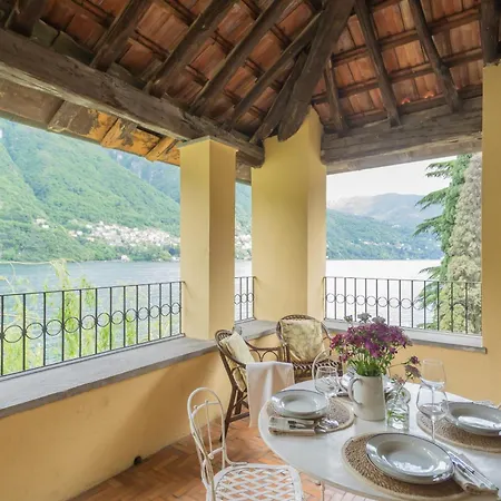 Residenza Regina On The By Rent Apartament